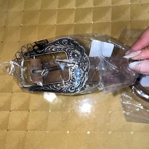 New Women's Dark Vintage Western Style Floral Carved 3-piece Leather Belt - Picture 1 of 6